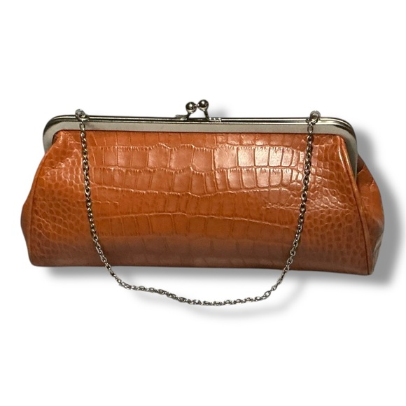 ANN TAYLOR LOFT CROCODILE EMBOSSED CLUTCH – SILVER HARDWARE EUC - Picture 5 of 10